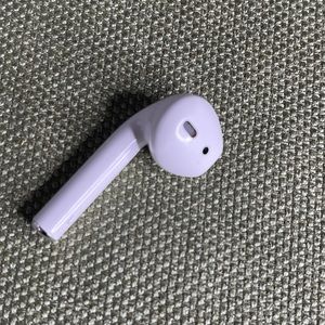 Apple Air pod (left)